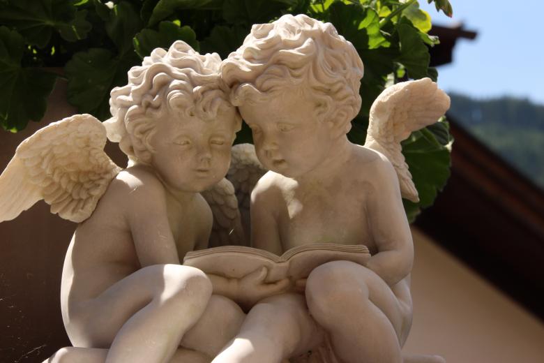 Free stock image of Angel Figure created by Pixabay