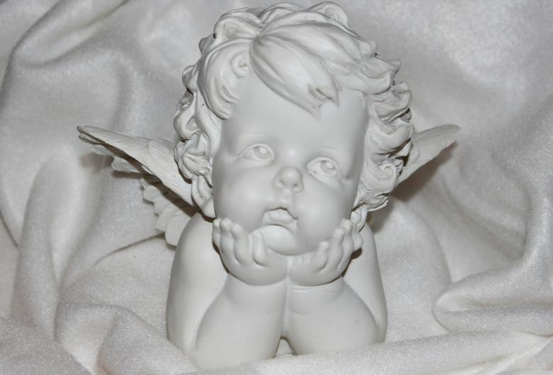 Free stock image of Angel Sculpture created by Pixabay