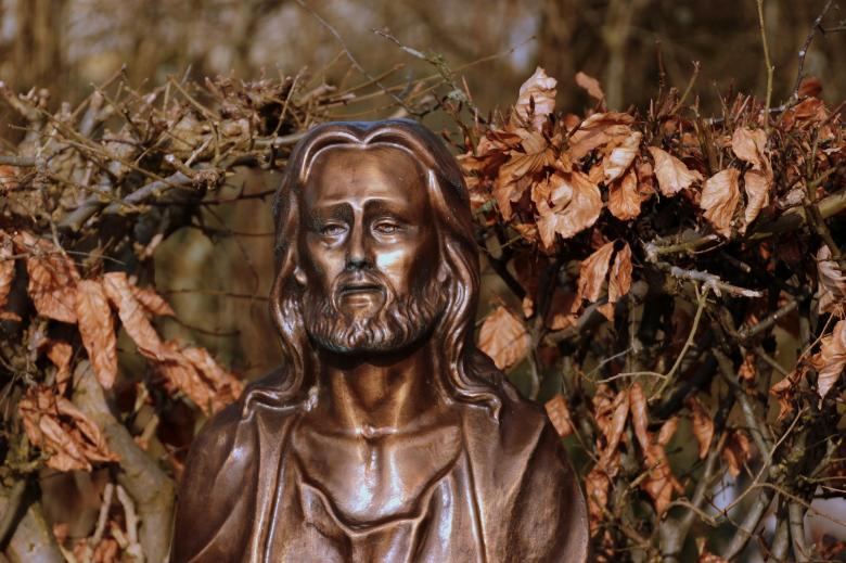 Free stock image of Jesus Sculpture created by Pixabay