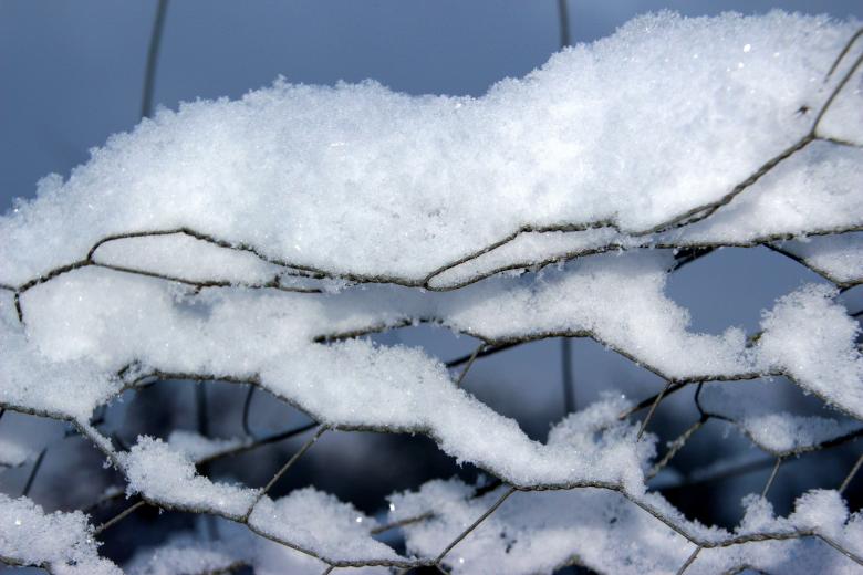 Free stock image of Snow on the Metal created by Pixabay