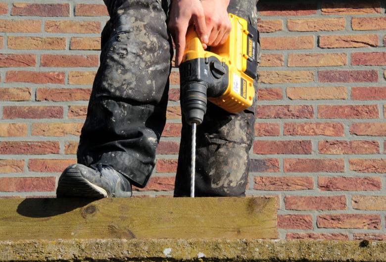 Free stock image of Working with a Power Drill created by Pixabay