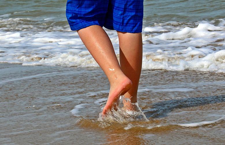 Free stock image of Playing With the Waves created by Pixabay