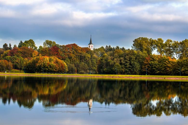 Free stock image of Autumn Approaching created by Pixabay