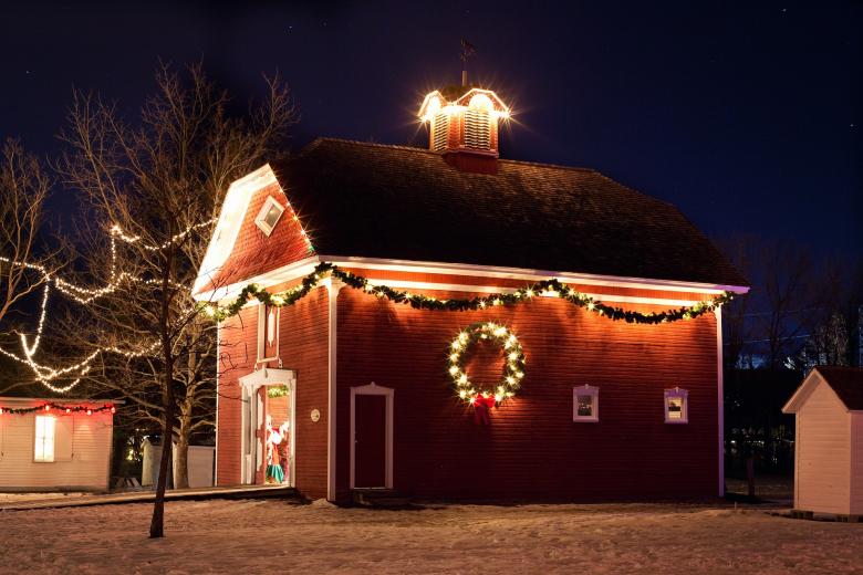 Free stock image of Christmas House created by Pixabay
