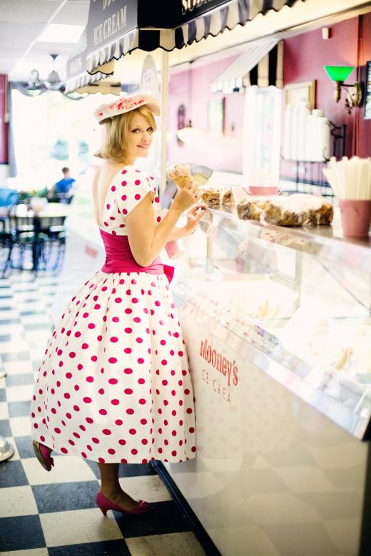Free stock image of Ice Cream Parlor created by Pixabay