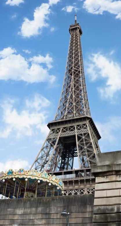 Free stock image of Eiffel Tower created by Pixabay