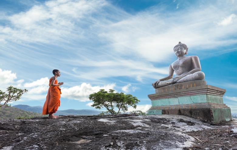 Free stock image of Praying to Buddha created by Pixabay