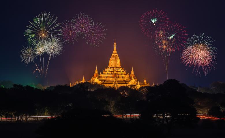 Free stock image of Fireworks over the Temple created by Pixabay