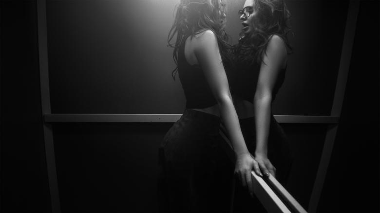 Free stock image of Woman in the Elevator created by Pixabay