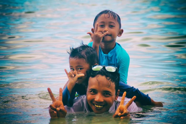 Free stock image of Fun in the Sea - Code Fingers created by Satrio aribowo