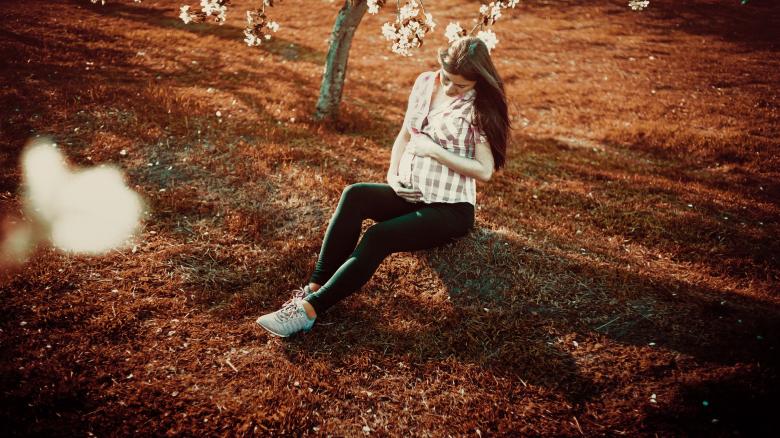 Free stock image of Pregnant Woman with Flower Tree created by Pixabay