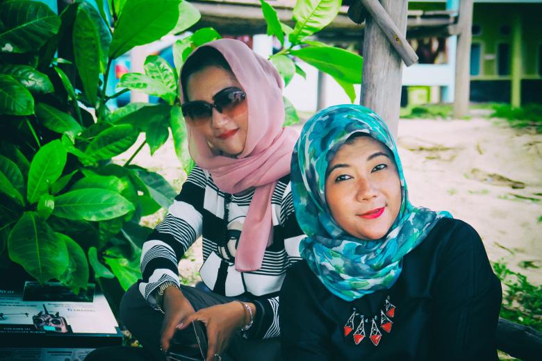 Free stock image of Sisters at the Beach created by Satrio aribowo