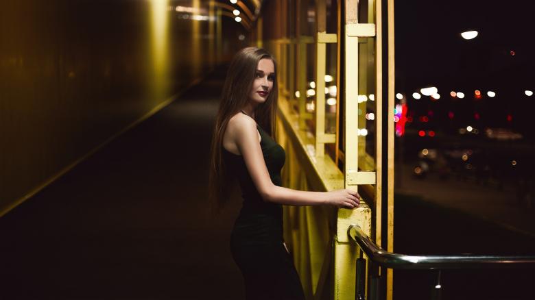 Free stock image of Girl with Nice Dress created by Pixabay