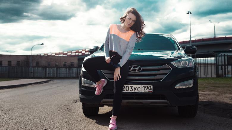 Free stock image of Portrait with a Car created by Pixabay