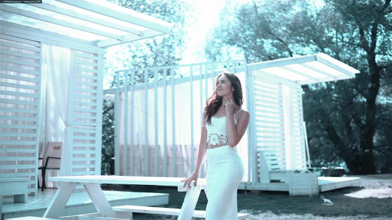 Free stock image of Beauty in White Skirt created by Pixabay