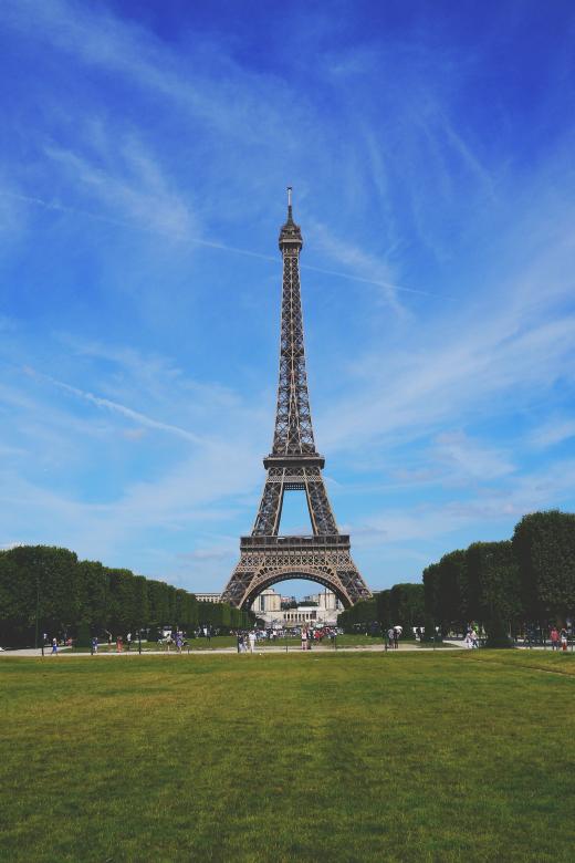 Free stock image of Eiffel Tower created by Pixabay