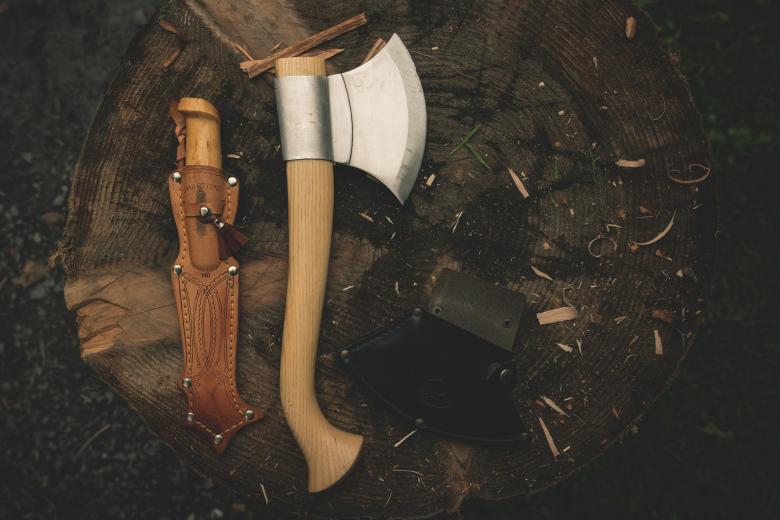 Free stock image of Axe and Knife created by Pixabay
