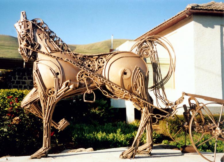 Free stock image of Metallic Horse created by Shimon Drory