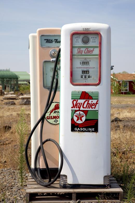Free stock image of Petrol Pump created by Pixabay