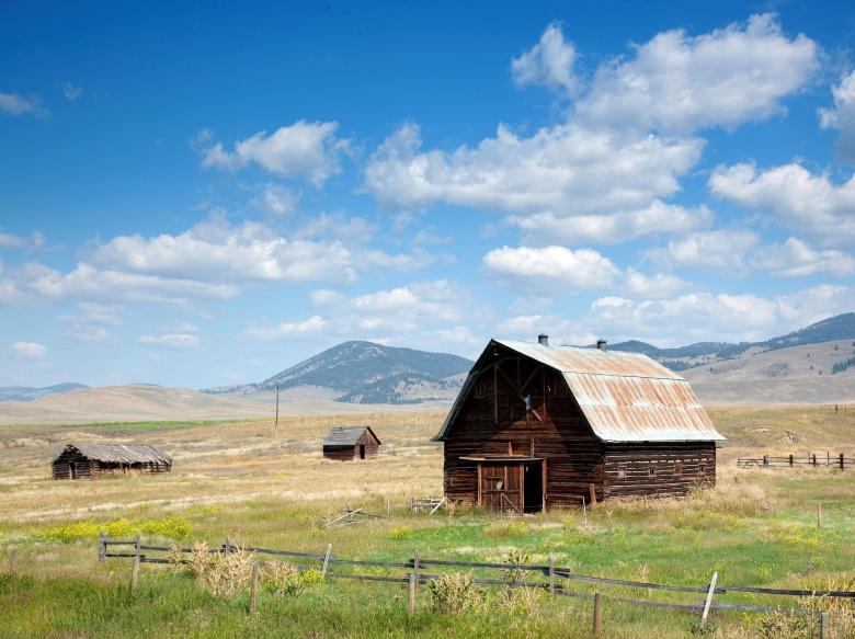 Free stock image of Wooden Barn created by Pixabay