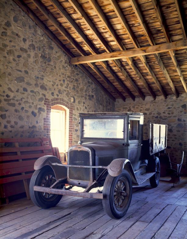 Free stock image of Old Truck created by Pixabay