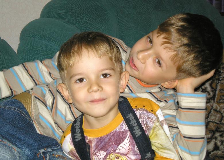 Free stock image of Portrait of Brothers created by Pixabay