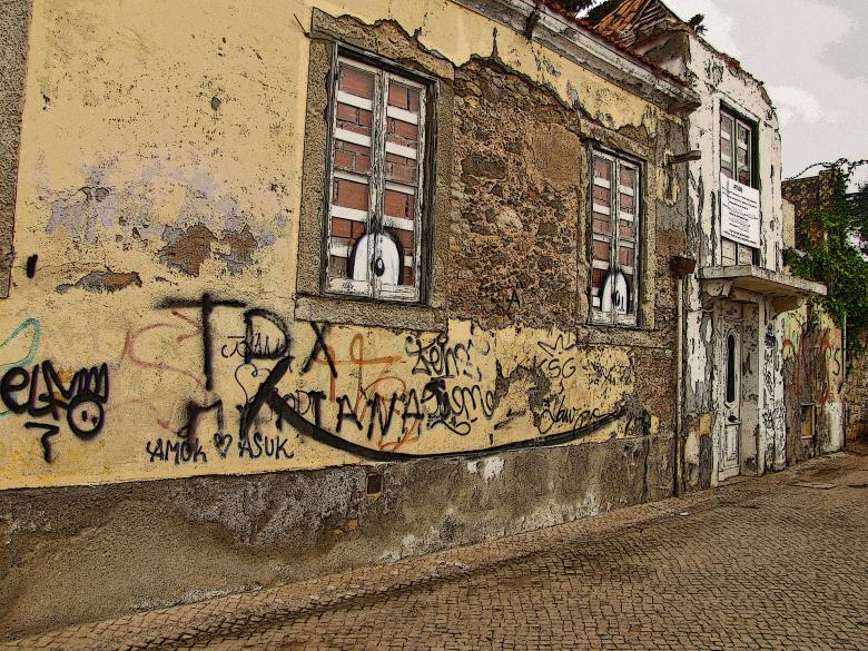 Free stock image of Poor Town created by Pixabay