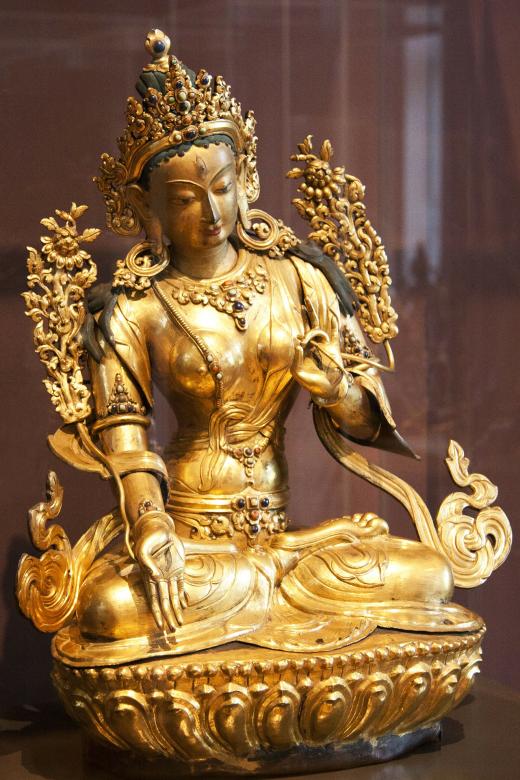 Free stock image of Golden Sculpture created by Pixabay