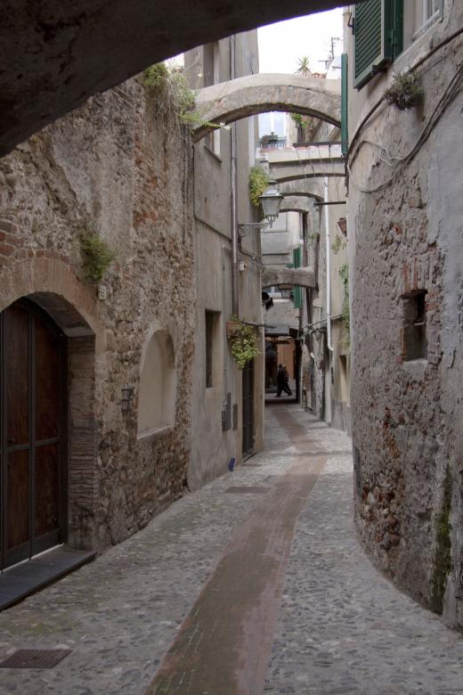 Free stock image of Albenga Street created by Pixabay
