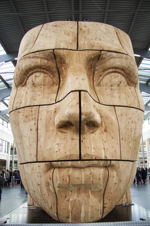 Free stock image of Giant Carved Head created by Pixabay