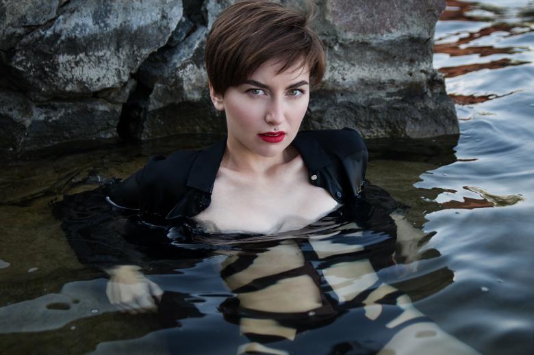 Free stock image of Girl in the Water created by Pixabay