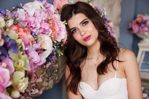 Free Stock Photo of Girl with Flowers