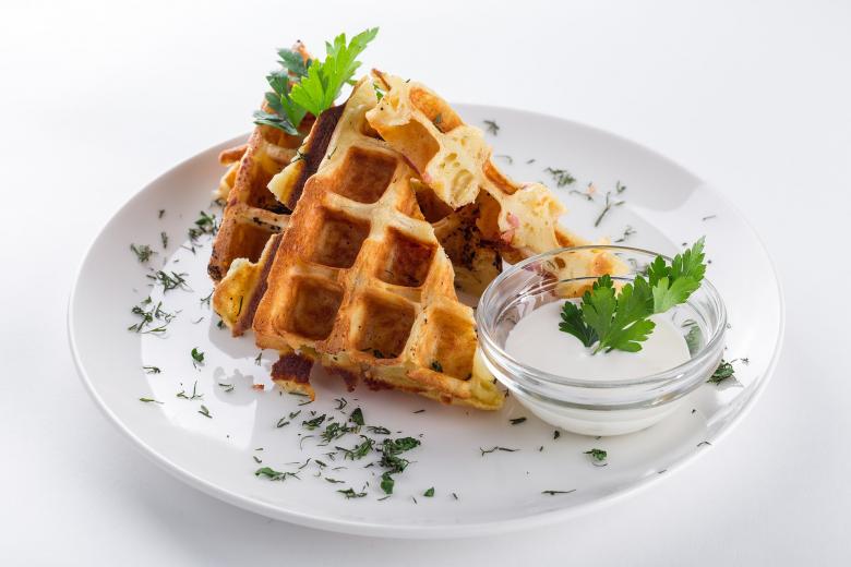 Free stock image of Wafers in the Plate created by Pixabay