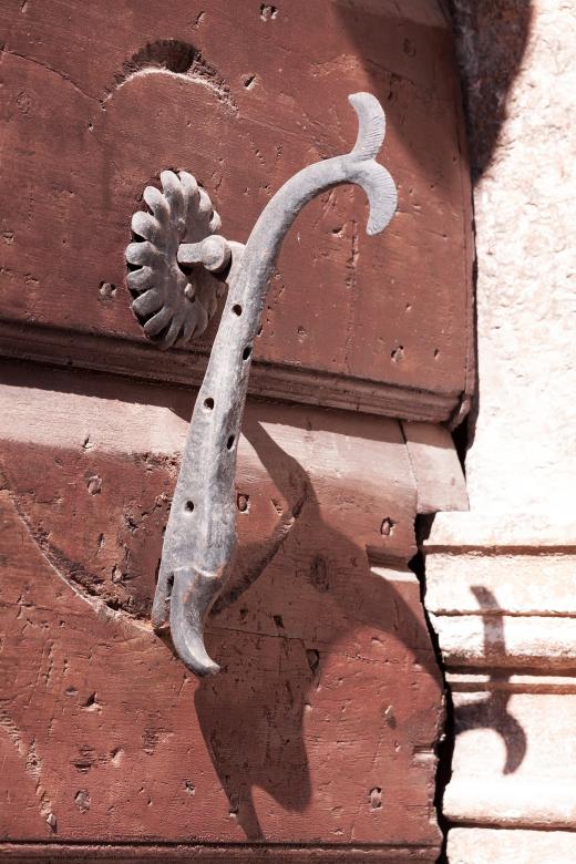 Free stock image of Door Knocker created by Pixabay