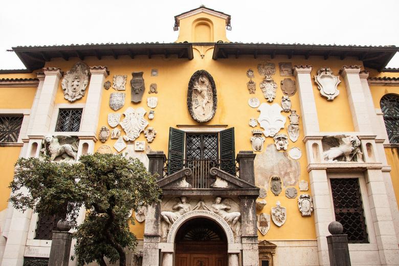 Free stock image of Old Villa created by Pixabay