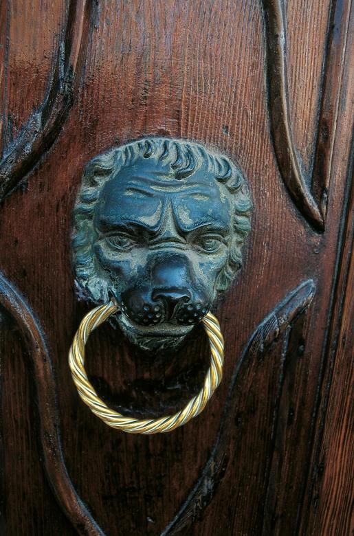 Free stock image of Door Knocker created by Pixabay