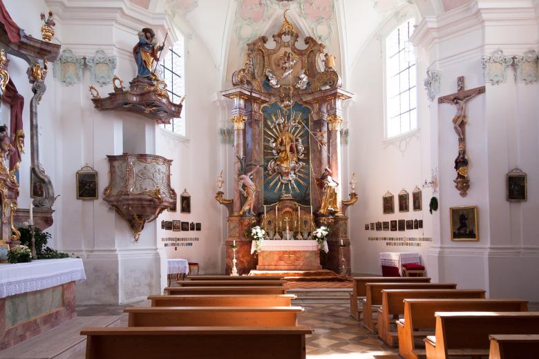 Free stock image of Inside the Church created by Pixabay