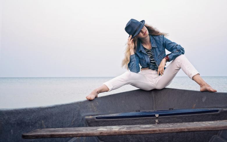 Free stock image of Girl on the Boat created by Pixabay