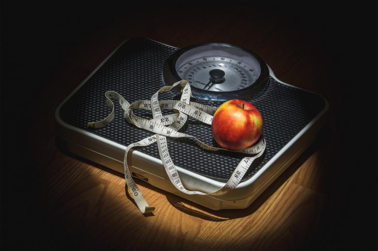 Free stock image of Weighing an Apple created by Pixabay