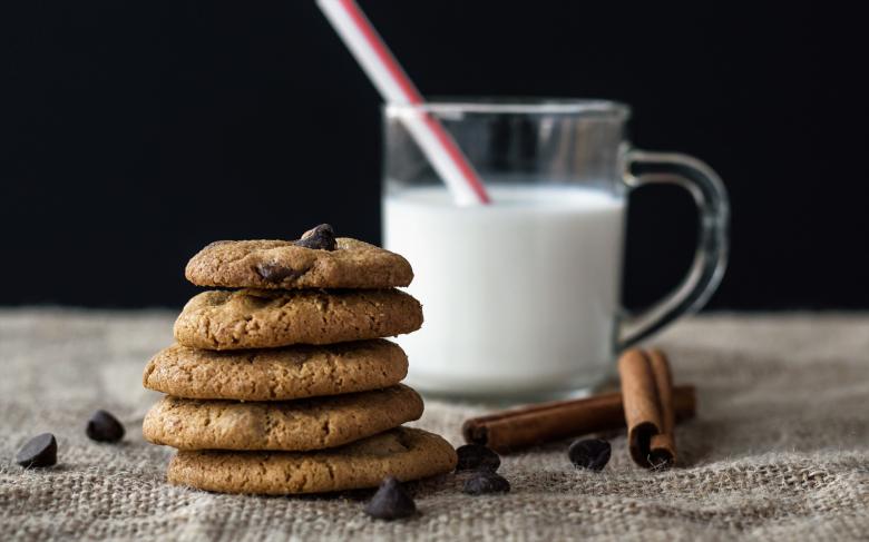 Free stock image of Cookies and Milk created by Pixabay