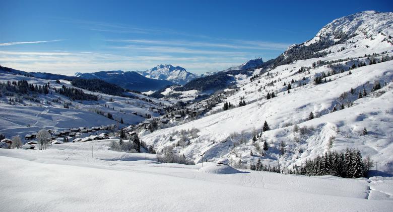 Free stock image of Mountain Range created by Pixabay
