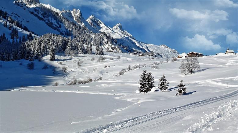 Free stock image of Frozen Mountain created by Pixabay