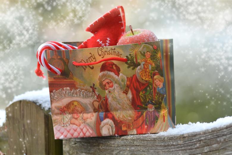Free stock image of Merry Christmas  created by Pixabay