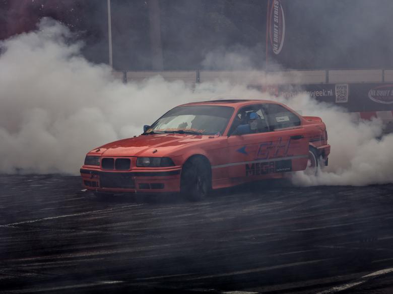 Free stock image of BMW on the Track created by Pixabay