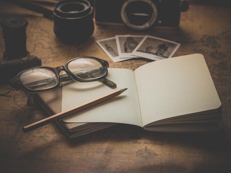 Free stock image of Camera and Glasses created by Pixabay