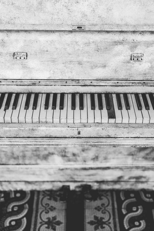 Free stock image of Wooden Piano created by Pixabay