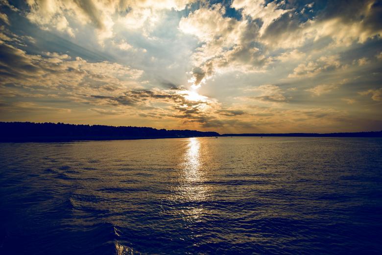Free stock image of Sunset at Lake created by Pixabay