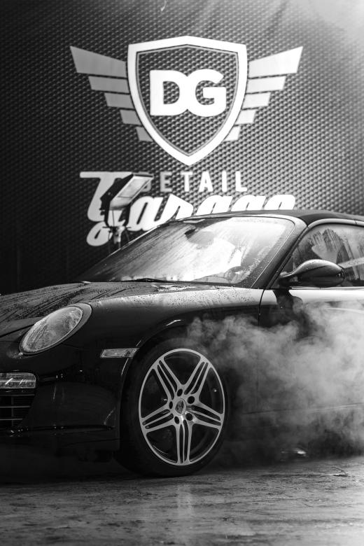 Free stock image of Smoky Garage created by Pixabay