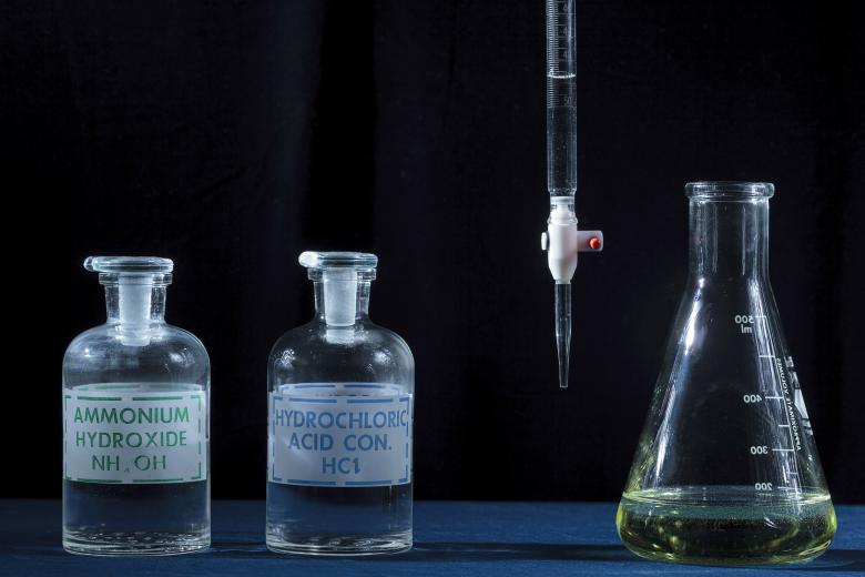 Free stock image of Acid base titration created by Geoffrey Whiteway