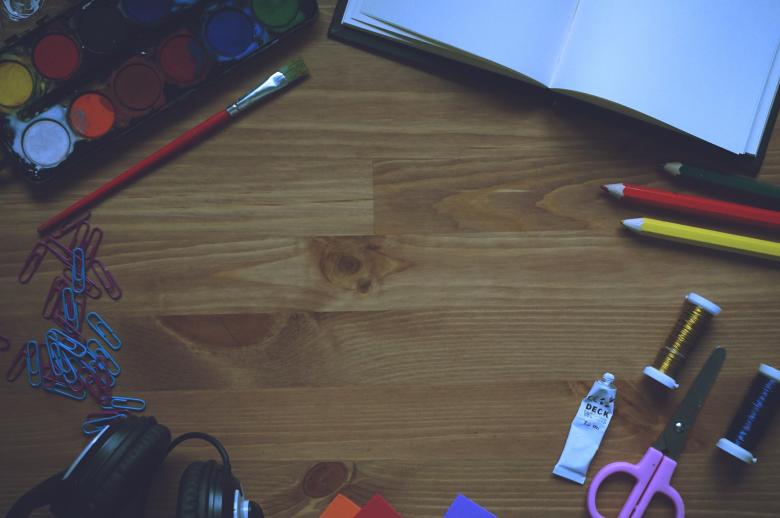 Free stock image of Painting Material created by Pixabay